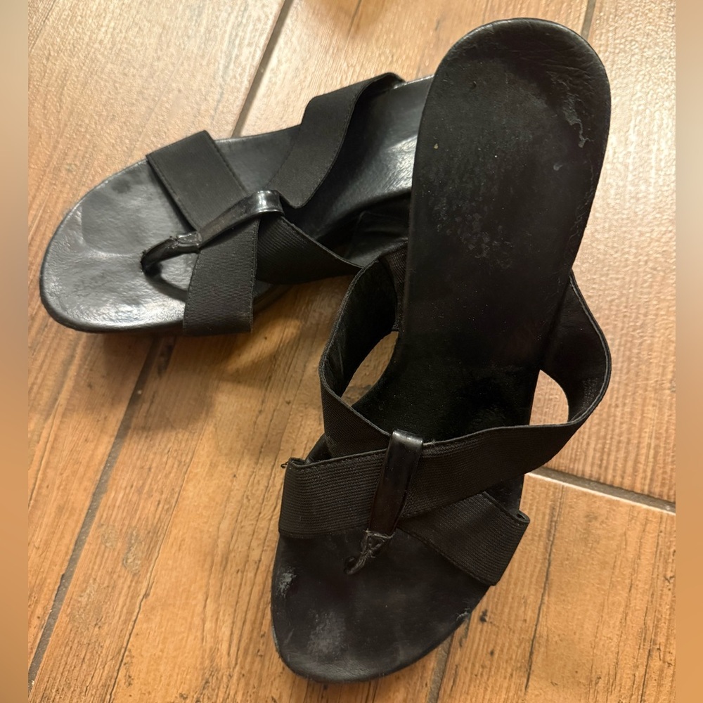 Donald J. Pliner Black Women's Sandals